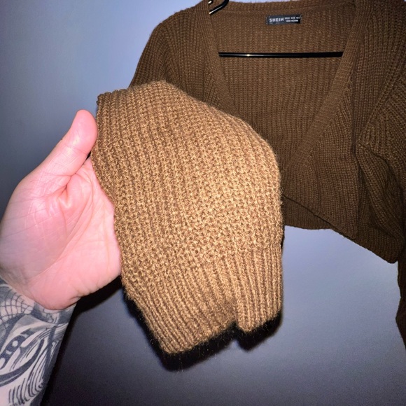 SHEIN NWOT CROP SWEATER SIZE M - Picture 3 of 4